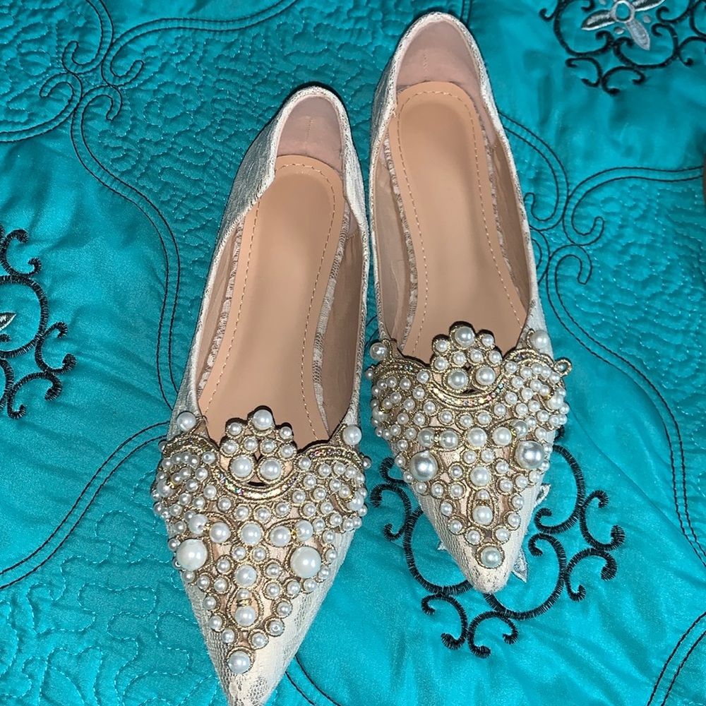 Pearl flat shoes